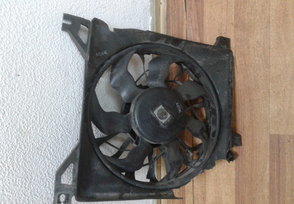 Крыльчатка с моторчиком Lada Granta (11>) (скл-3) Крыльчатка с моторчиком Lada Granta (11>) (скл-3)