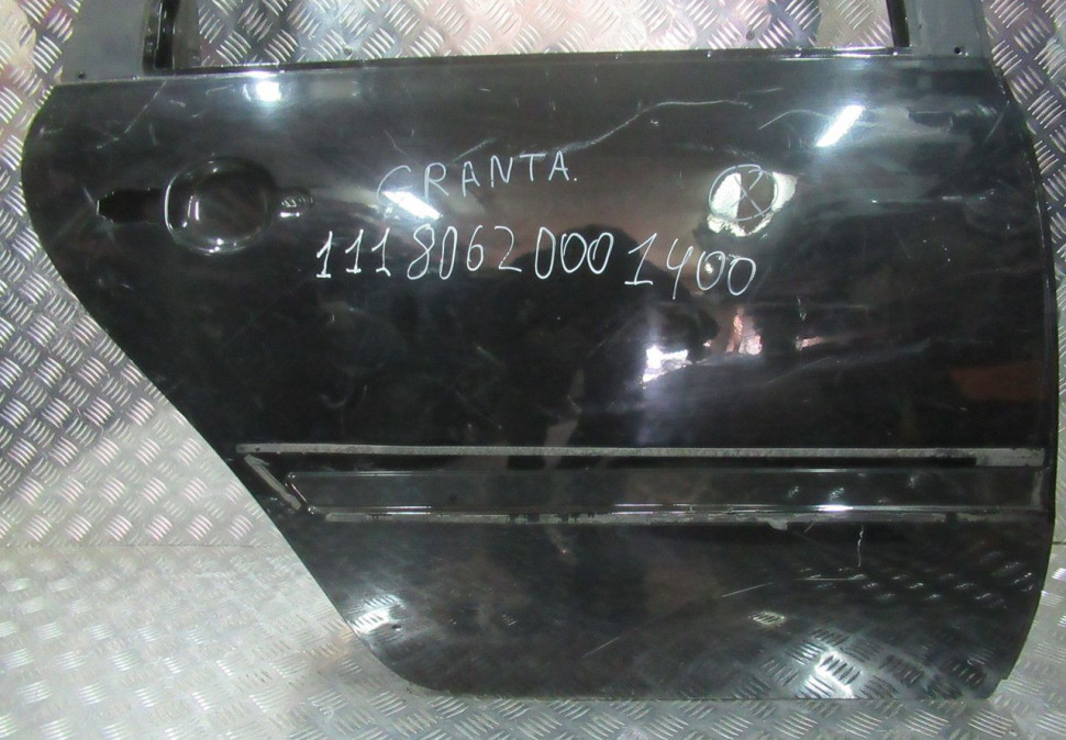 Дверь задняя правая Lada Granta /Kalina Седан oem 11180620001400 (мал.вмятина) (скл-3) Дверь задняя правая Lada Granta /Kalina Седан oem 11180620001400 (мал.вмятина) (скл-3)