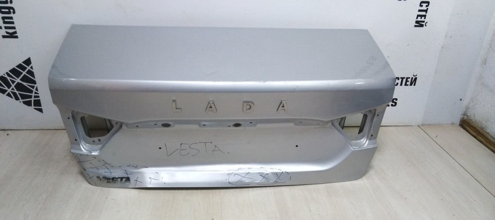 Крышка багажника Lada Vesta седан oem 8450039387 (скл-3)
