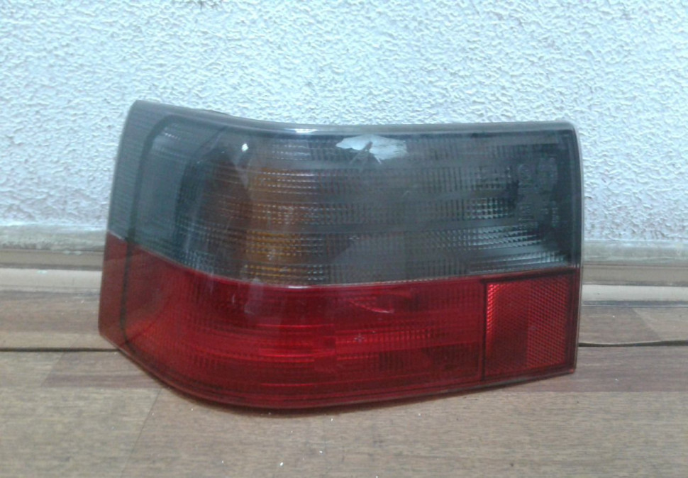 Фонарь задний левый Vaz 2110 oem 21103716011 (скл-3)