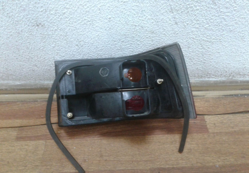 Фонарь задний левый Vaz 2110 oem 21103716011 (скл-3)