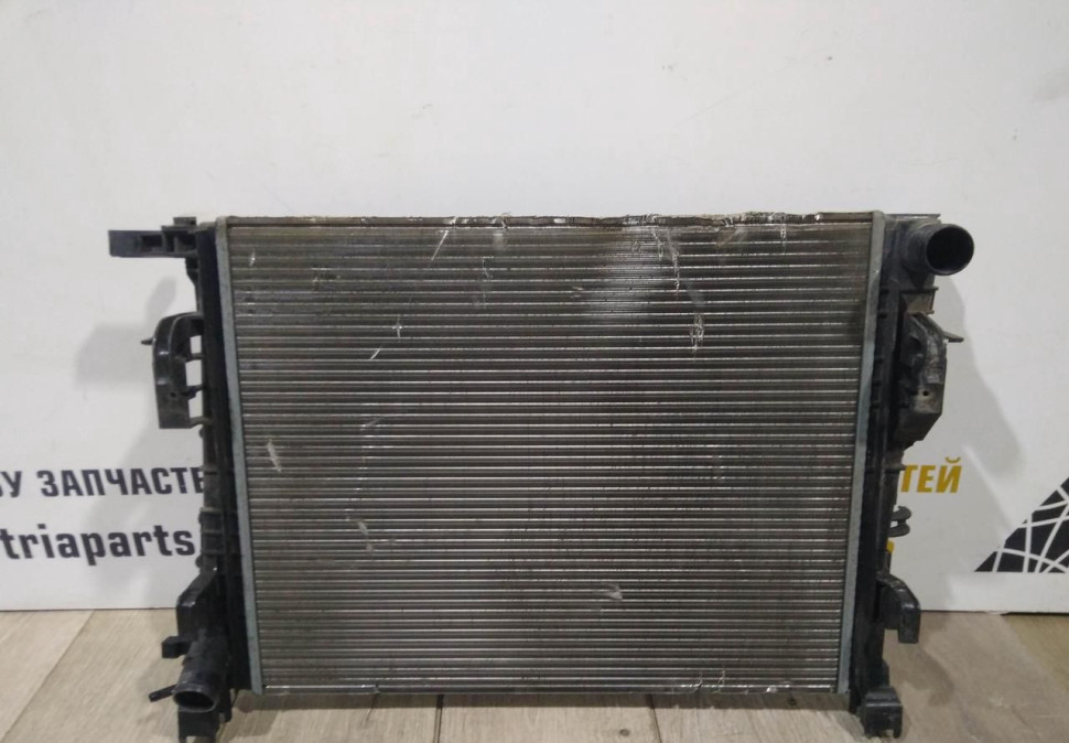 Радиатор охлаждения бу Renault Logan 2 OEM 214106179R