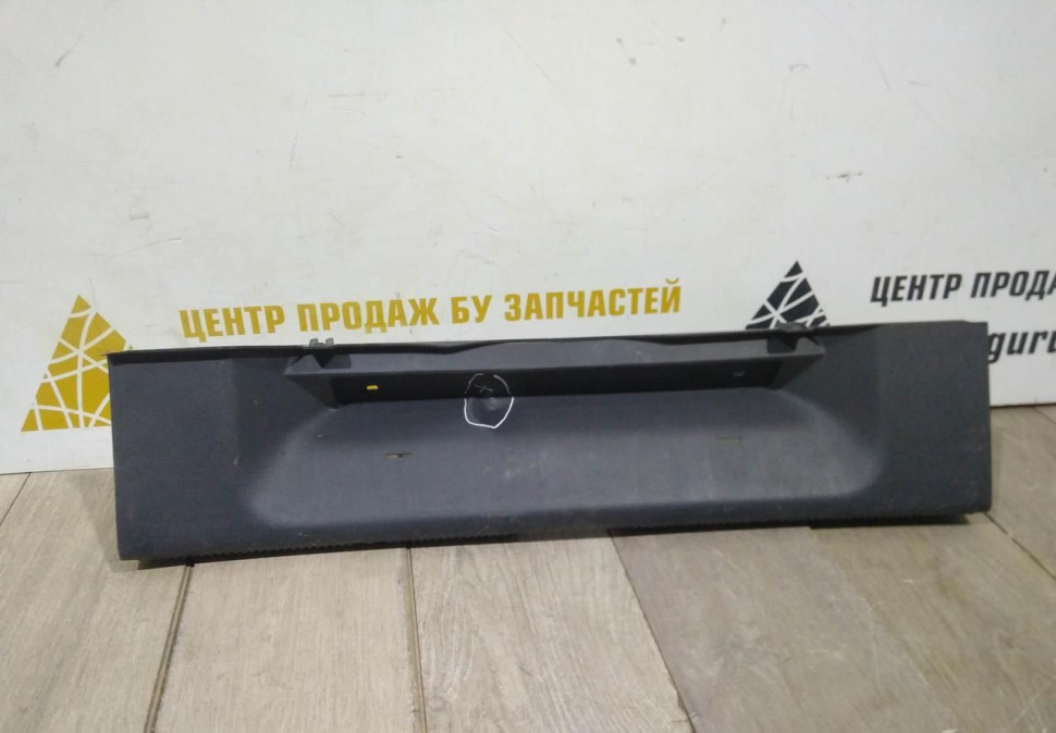 Обивка задней панели бу Skoda Yeti OEM 5L6863485A