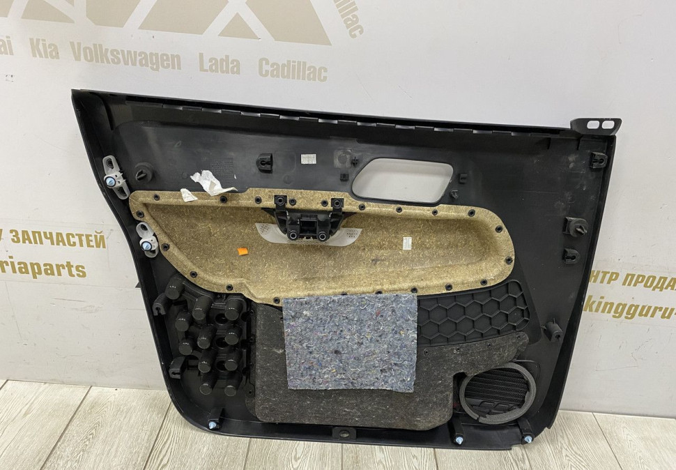 Обшивка двери передней левой Volkswagen Amarok oem 2HH867104 2HH867104A