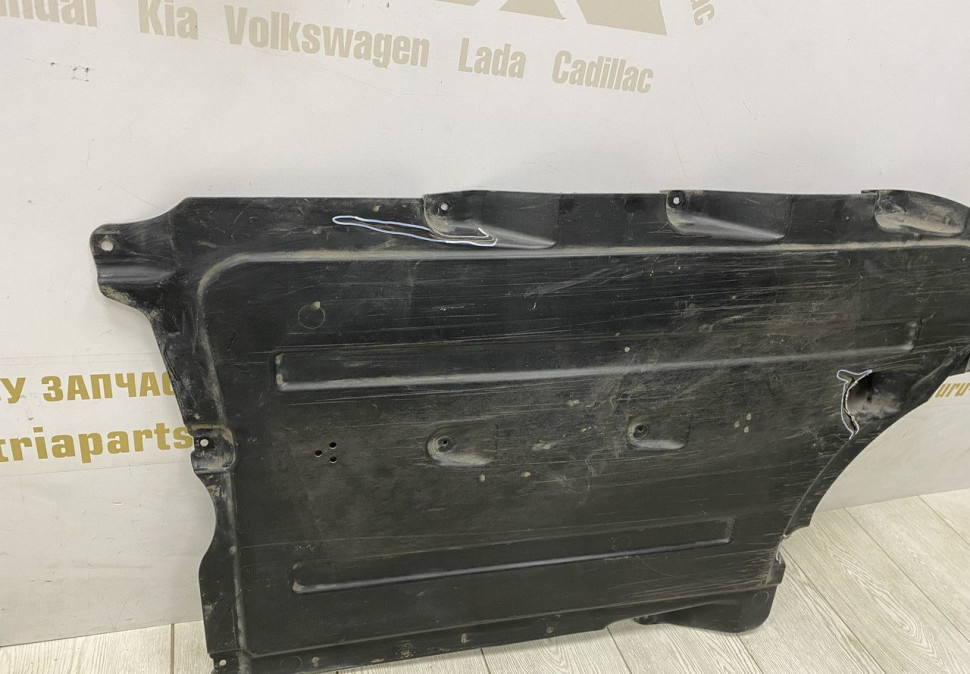 Защита кузова левая средняя BMW X3 G01 OEM 51757394743 Защита кузова левая средняя BMW X3 G01 OEM 51757394743