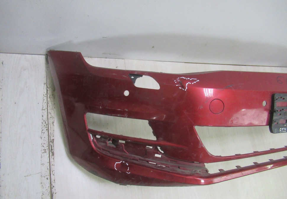 Бампер передний Volkswagen Golf 7 (12-17) oem 5G0807217 (трещины) (скл-3) Бампер передний Volkswagen Golf 7 (12-17) oem 5G0807217 (трещины) (скл-3)