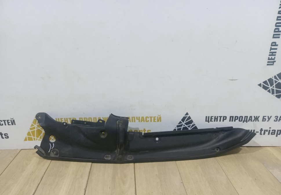 Уплотнитель крыла левый бу BMW 7 G11 OEM 51767347399