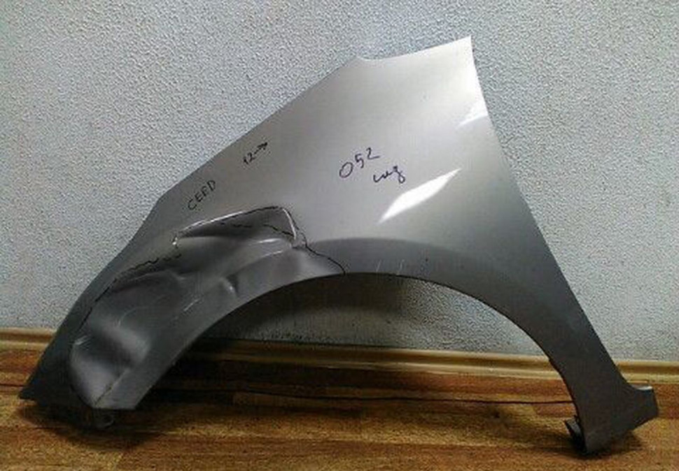 Крыло переднее левое Kia Ceed (12>) вмятины