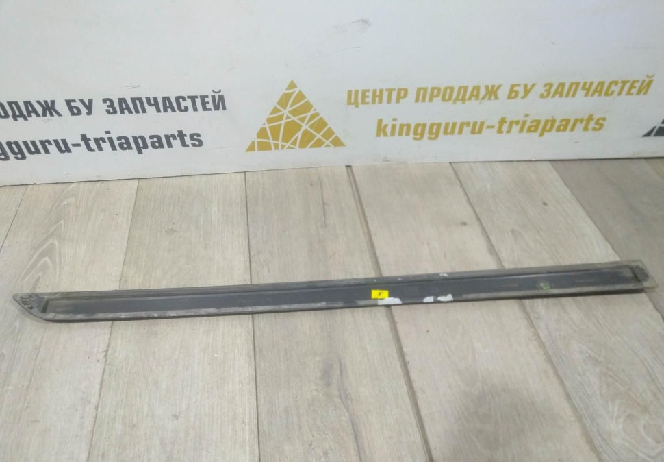 Молдинг двери передний левый бу Skoda Yeti OEM 5L0853515A Молдинг двери передний левый бу Skoda Yeti OEM 5L0853515A
