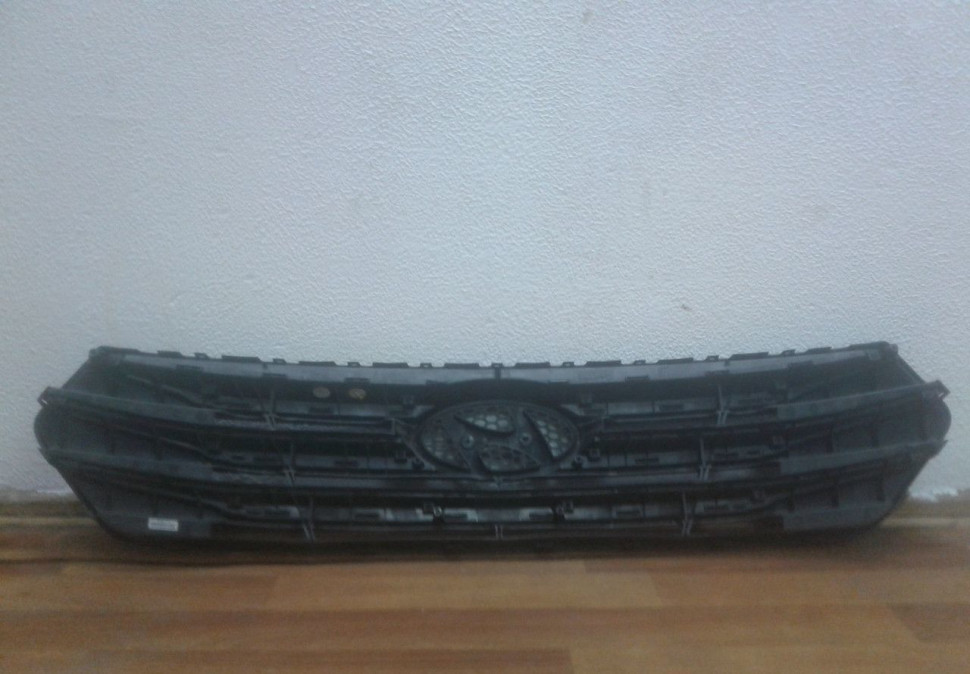 Решетка радиатора Hyundai Creta oem 86351m0000 (скл-4) Решетка радиатора Hyundai Creta oem 86351m0000 (скл-4)