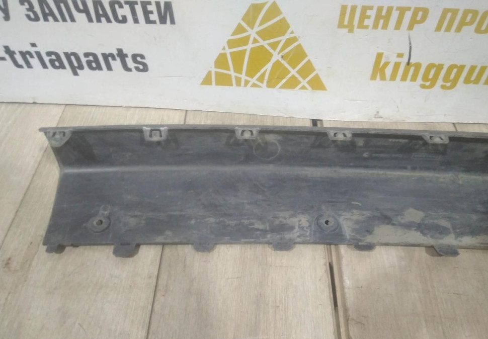 Накладка заднего бампера Renault Kangoo (08>) oem 8200436724 Накладка заднего бампера Renault Kangoo (08>) oem 8200436724