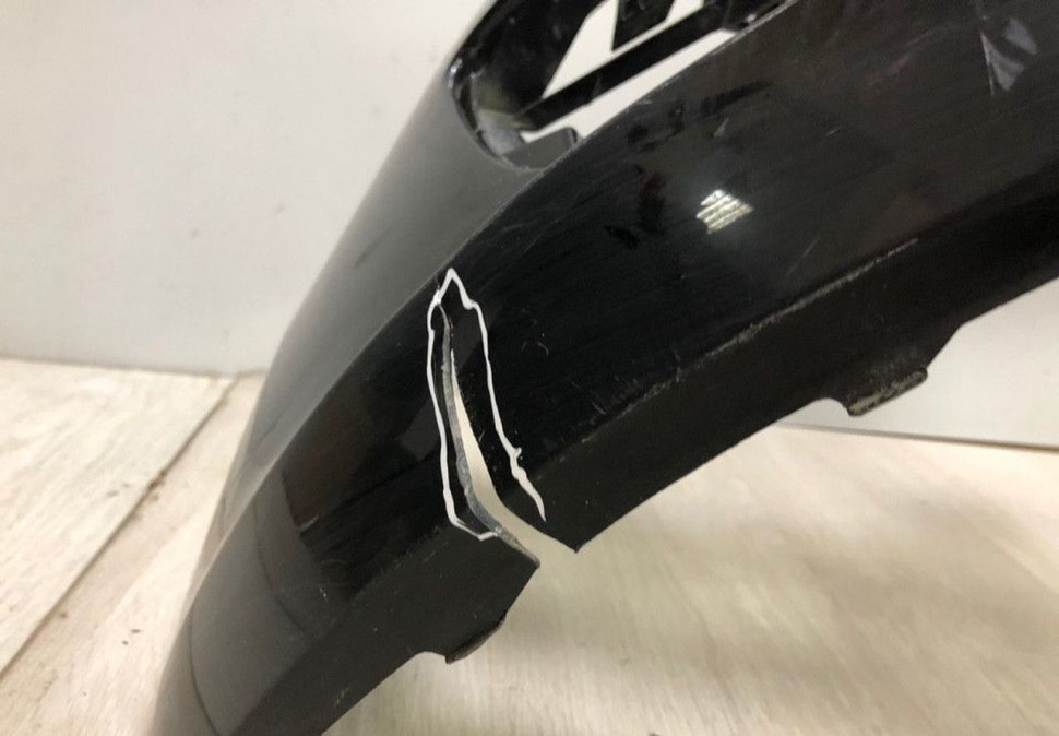 Бампер передний Volkswagen Polo седан рест Oem 6RU807221A (трещина)