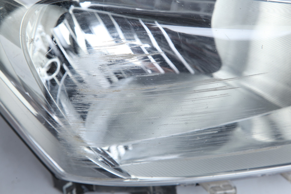 Фара правая (галоген) Hyundai Creta oem 92102m0000