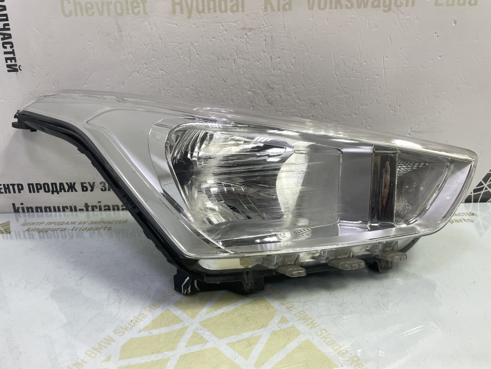 Фара правая (галоген) Hyundai Creta oem 92102m0000