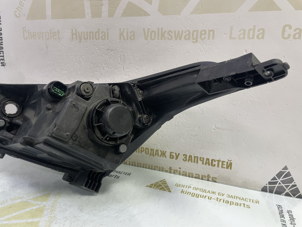 Фара правая (галоген) Hyundai Creta oem 92102m0000