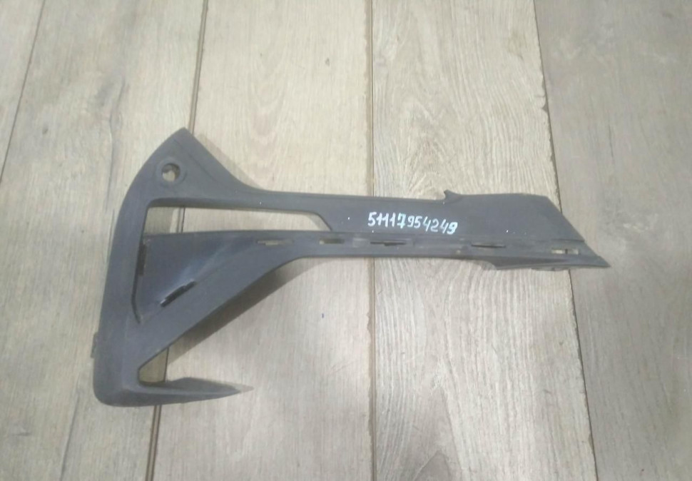 Накладка решетки бампера левая бу BMW X1 F48 рестайлинг OEM 51117954249