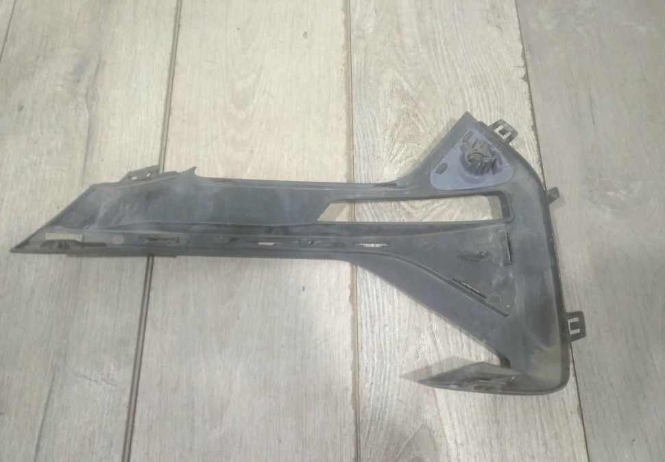 Накладка решетки бампера левая бу BMW X1 F48 рестайлинг OEM 51117954249