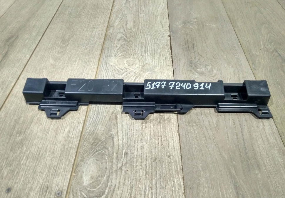 Кронштейн порога правый бу BMW 1 F20 OEM 51777240914