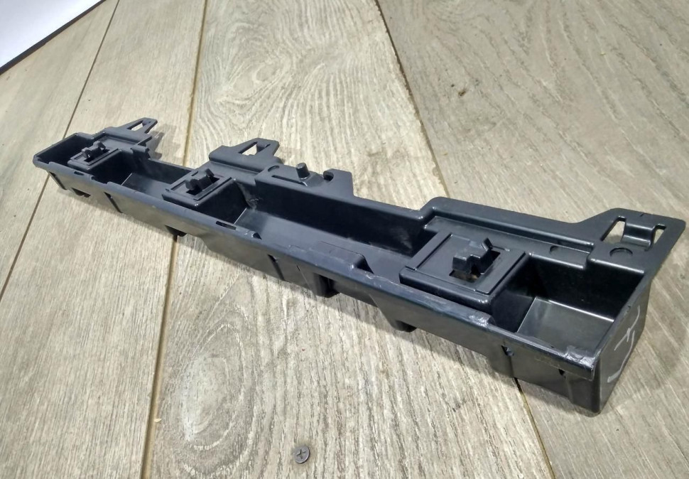 Кронштейн порога правый бу BMW 1 F20 OEM 51777240914