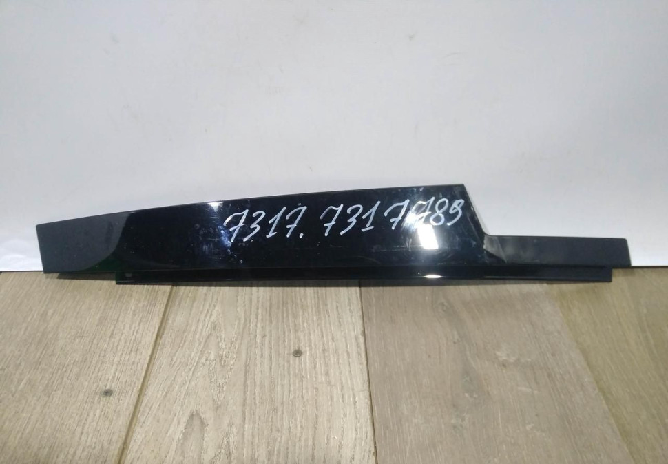 Накладка двери передняя левая бу BMW X6 F16 OEM 51337317789