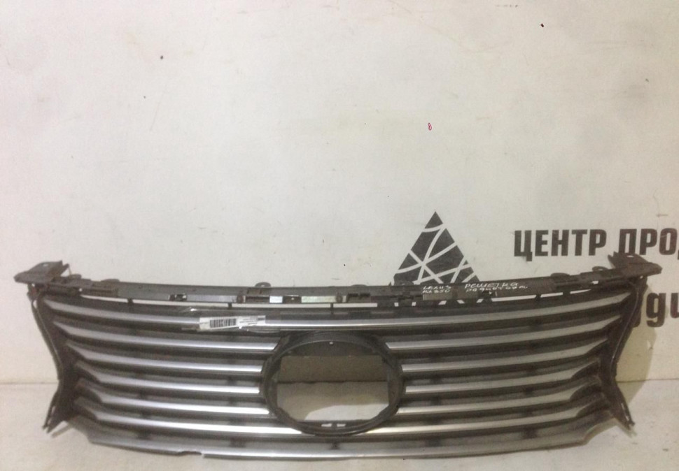 Решетка радиатора Lexus RX350 (скол) (скл-3)