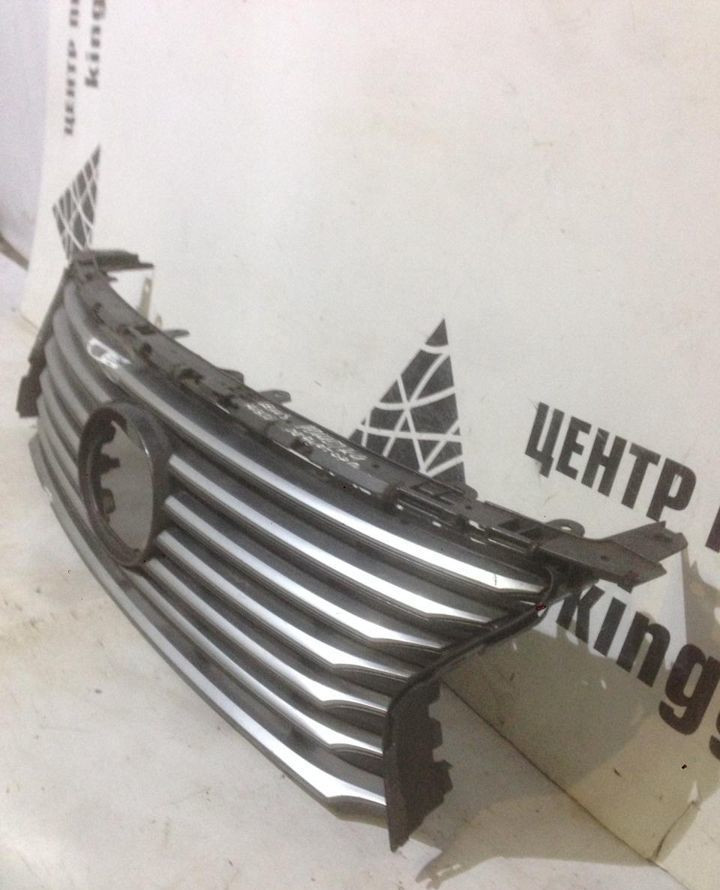 Решетка радиатора Lexus RX350 (скол) (скл-3)