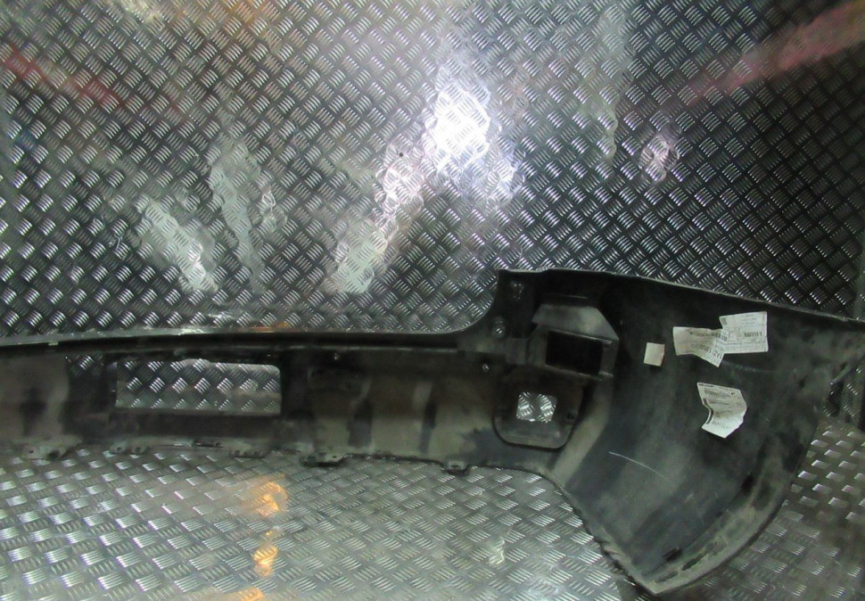 Бампер задний Chevrolet Tahoe 4 oem 23142968 (трещины) (скл-3) Бампер задний Chevrolet Tahoe 4 oem 23142968 (трещины) (скл-3)