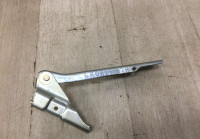 Петля капота правая Volkswagen Polo 5 2009-2020 oem 6R0823302B