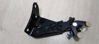 Ролик сдвижной двери нижний Volkswagen Transporter T5 03-15 oem 7E0843397J