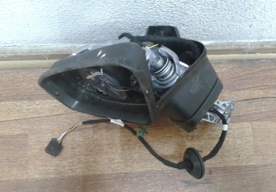 Корпус зеркала левый Volkswagen Tiguan 2 oem 5nb857501 (6 конт) Корпус зеркала левый Volkswagen Tiguan 2 oem 5nb857501 (6 конт)