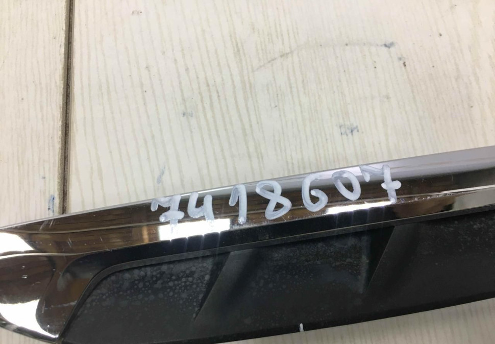 Накладка крыла передняя левая BMW X3 G01 OEM 7418607