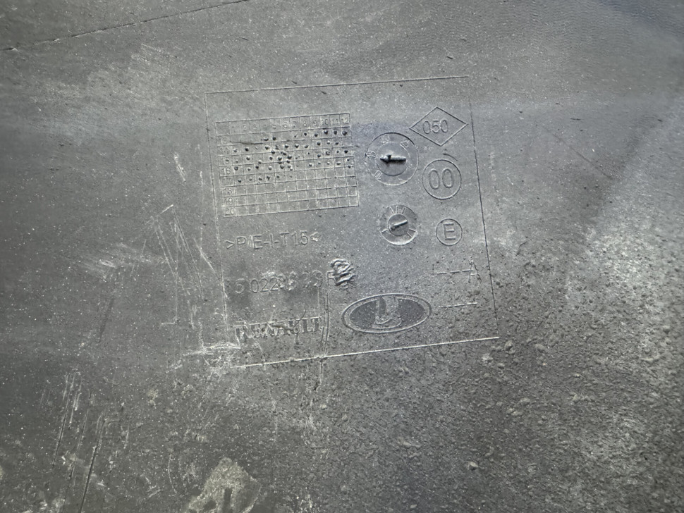 Бампер задний Renault Logan 2 OEM 850220639R Бампер задний Renault Logan 2 OEM 850220639R