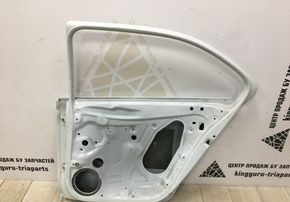 Дверь задняя правая Skoda Rapid OEM 5JA833052A Дверь задняя правая Skoda Rapid OEM 5JA833052A