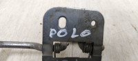 Крюк замка капота Volkswagen Polo oem 6ru823186