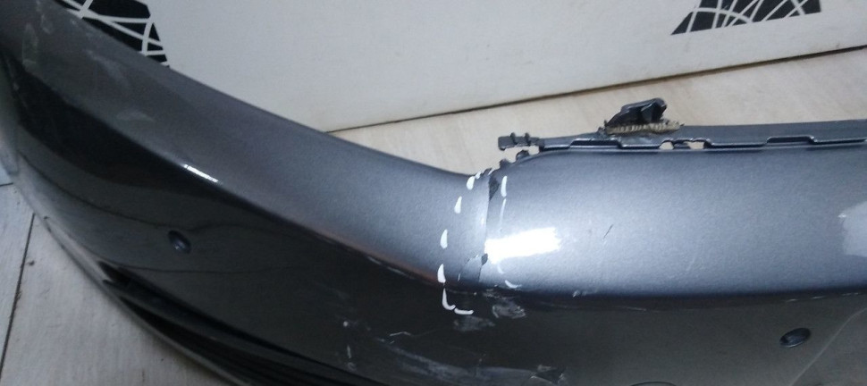 Бампер передний Volkswagen Golf 6 oem 5k0807221 Бампер передний Volkswagen Golf 6 oem 5k0807221