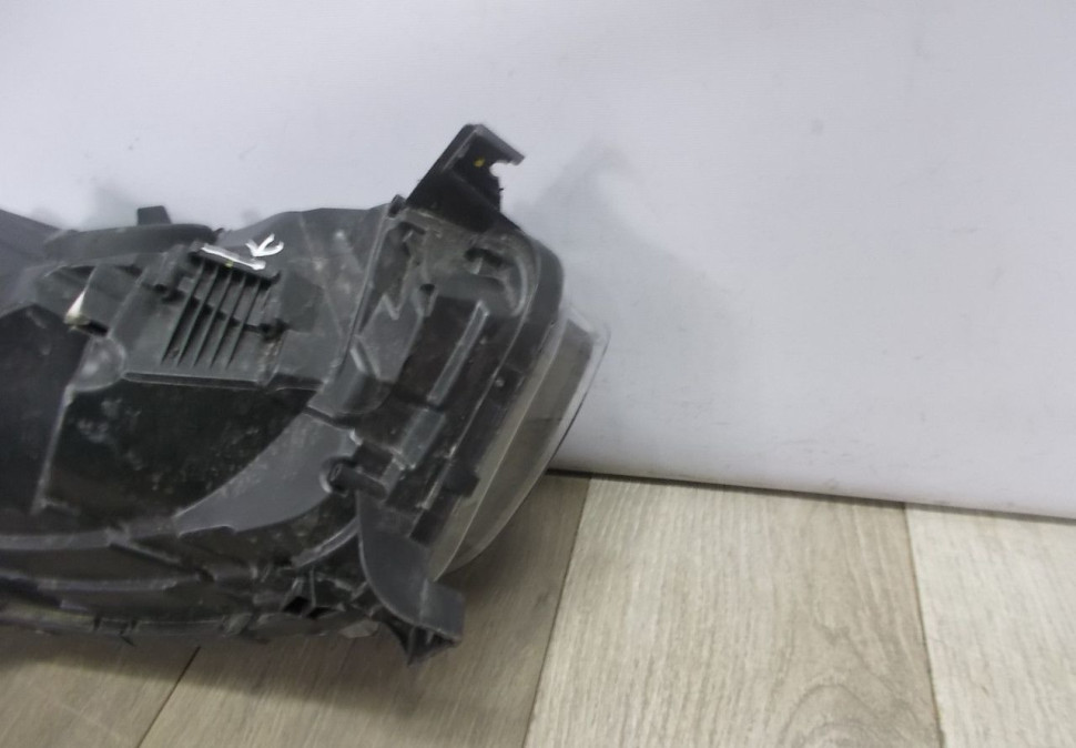 Фара левая бу Renault Kaptur OEM 260602042R Фара левая бу Renault Kaptur OEM 260602042R