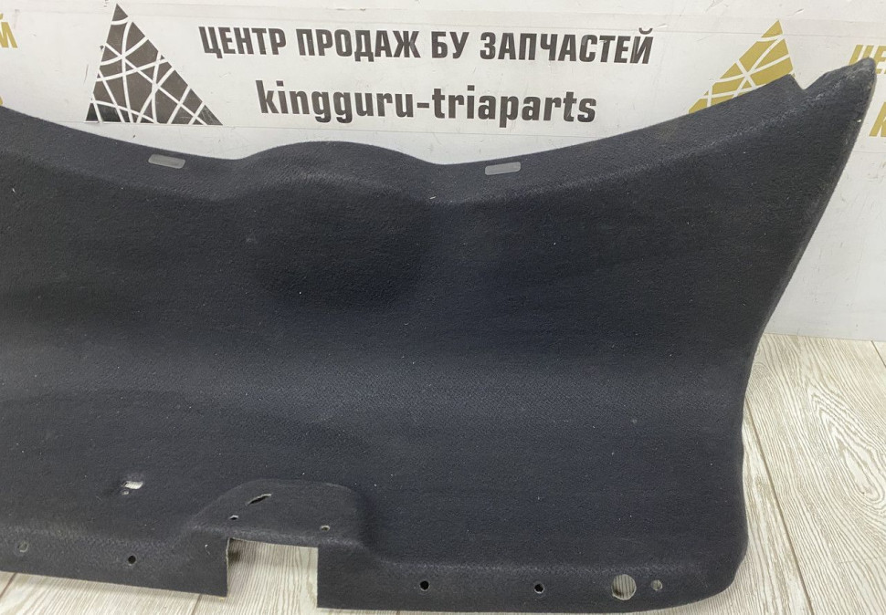 Обивка крышки багажника Skoda Octavia A7 OEM 5E5867975G