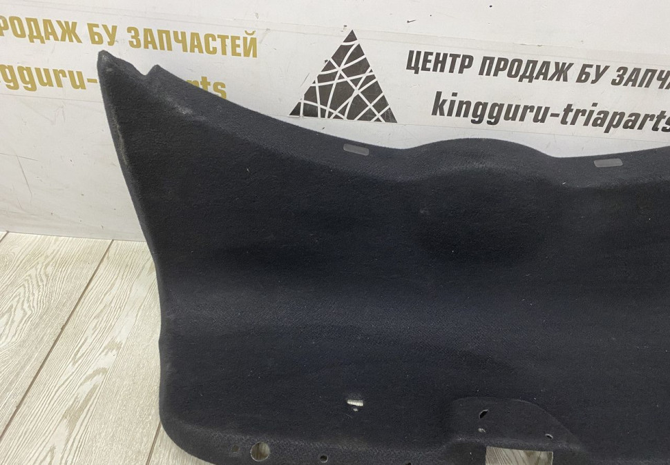 Обивка крышки багажника Skoda Octavia A7 OEM 5E5867975G