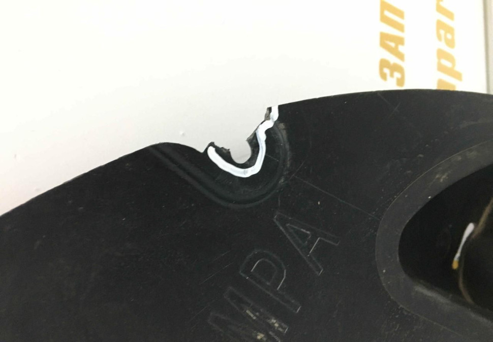 Защита пыльник переднего правая бампера BMW 2 F45 F46 oem 51758497244 Защита пыльник переднего правая бампера BMW 2 F45 F46 oem 51758497244