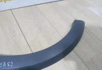 Молдинг крыла передний левый Renault Sandero Stepway 2 OEM 638750806R