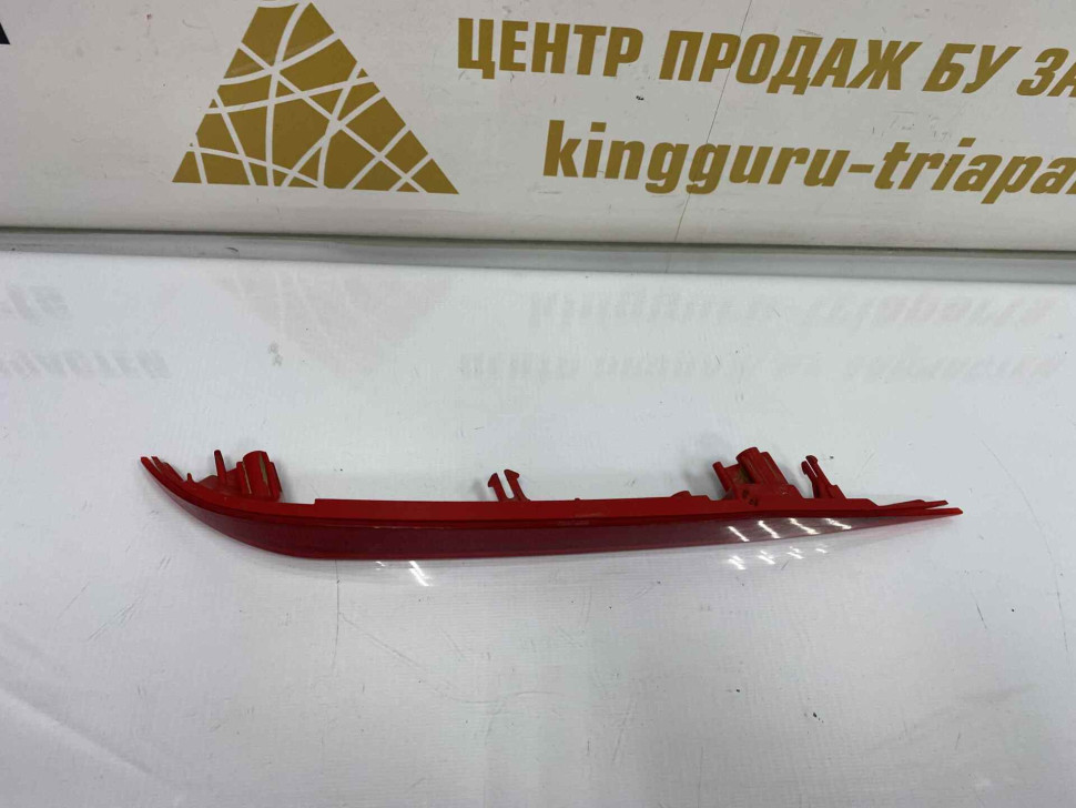 Катафот левый Hyundai Elantra 7 CN7 92405AA000