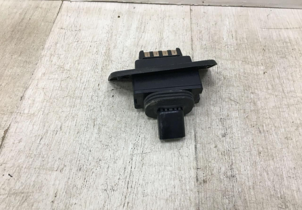 Контактный датчик Volkswagen Transporter T6 2015 OEM 7LA843551