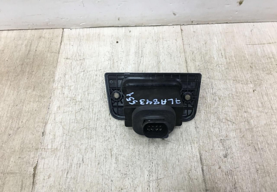Контактный датчик Volkswagen Transporter T6 2015 OEM 7LA843551