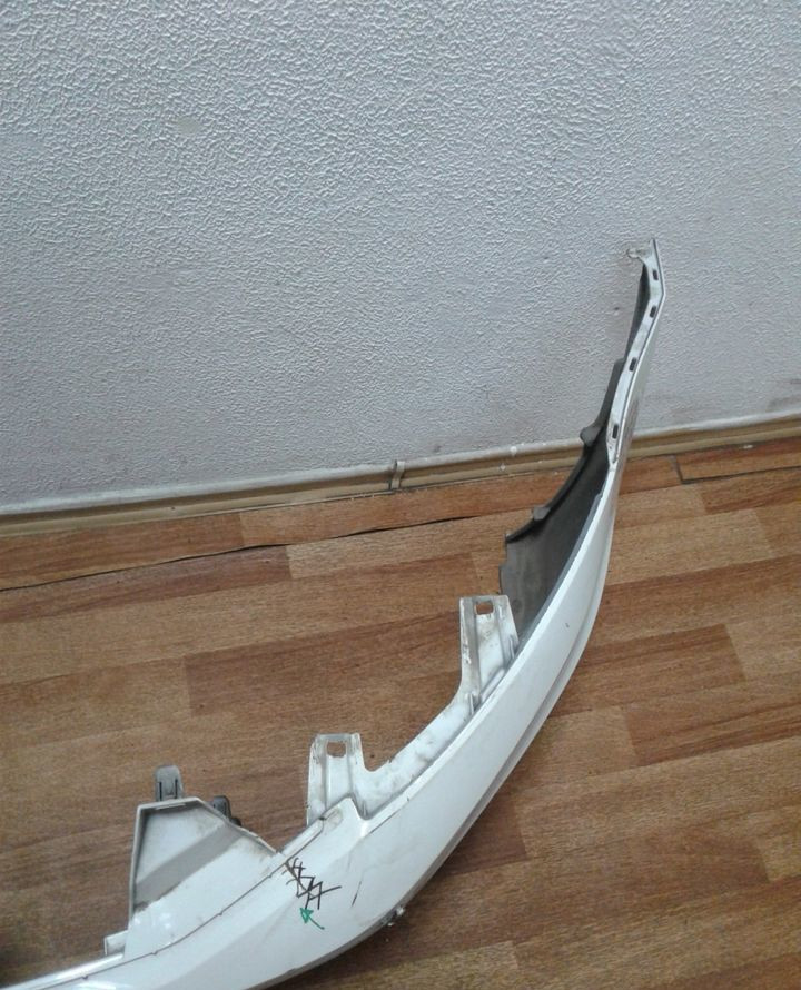 Бампер передний Volkswagen Polo (15>) рестайл (трещ.) oem 6ru807221 Бампер передний Volkswagen Polo (15>) рестайл (трещ.) oem 6ru807221