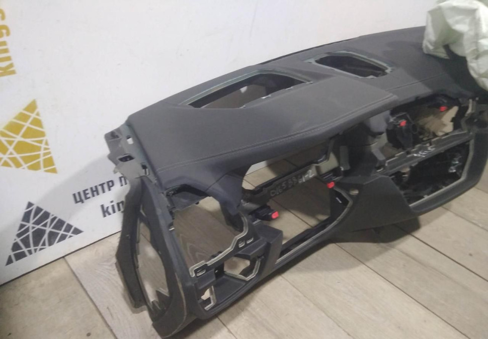 Торпедо сработавшее под проекцию бу BMW X3 G01 OEM 51457937972 Торпедо сработавшее под проекцию бу BMW X3 G01 OEM 51457937972