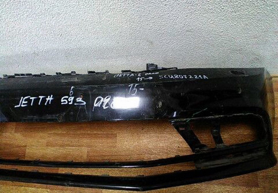 Бампер передний Volkswagen Jetta 6 рестайлинг (15>) oem 5cu807221a