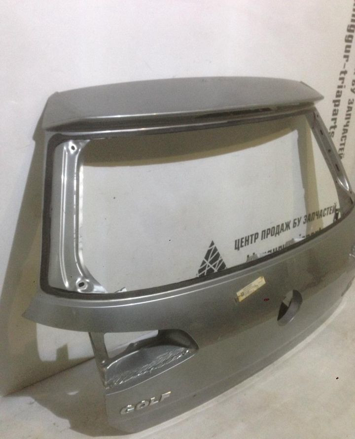 Крышка багажника Volkswagen Golf 7 oem 5G6827025H  (скл-3)
