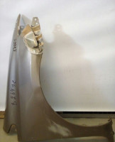 Крыло переднее правое Toyota Venza (залом)  (скл 3)