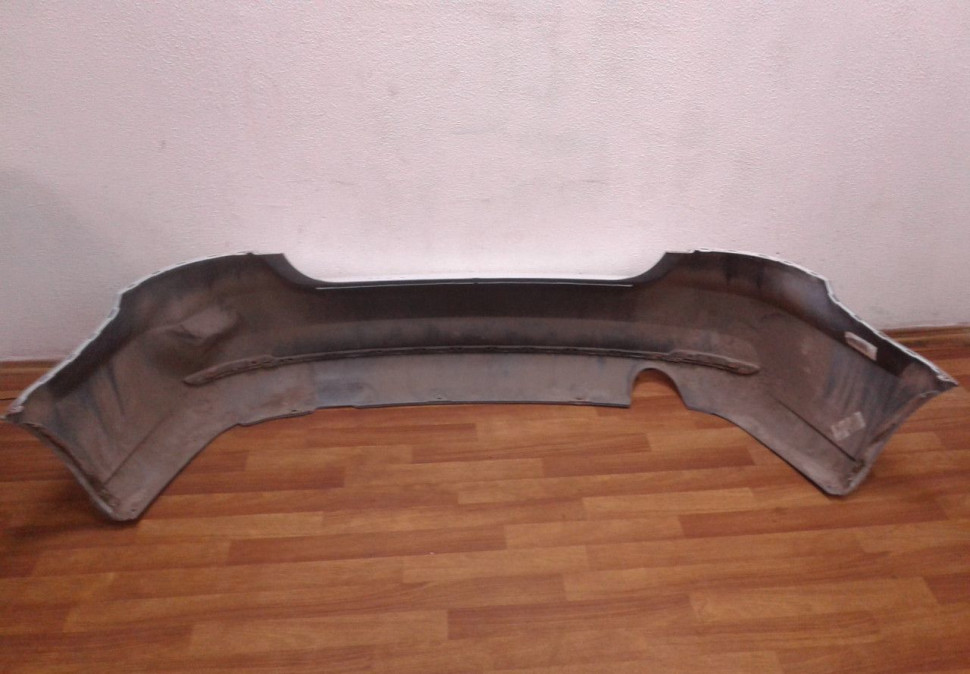 Бампер задний Volkswagen Polo рест OEM 6RU807421D (вмятина)