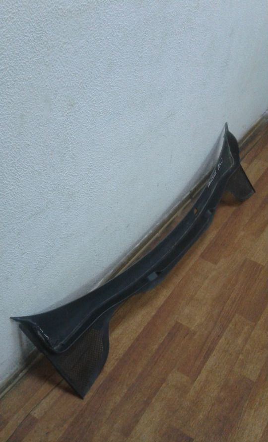 Жабо накладка Volkswagen Polo oem 6ru819415 (трещина) Жабо накладка Volkswagen Polo oem 6ru819415 (трещина)